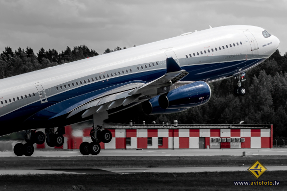 Airbus A340-313